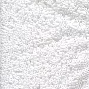 DELICA BEAD 10 грам, Miyuki 11/0 OPAQUE CHALK WHITE DB200